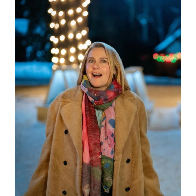 A Merry Little Ex-Mas 2025 Alicia Silverstone Brown Wool Coat