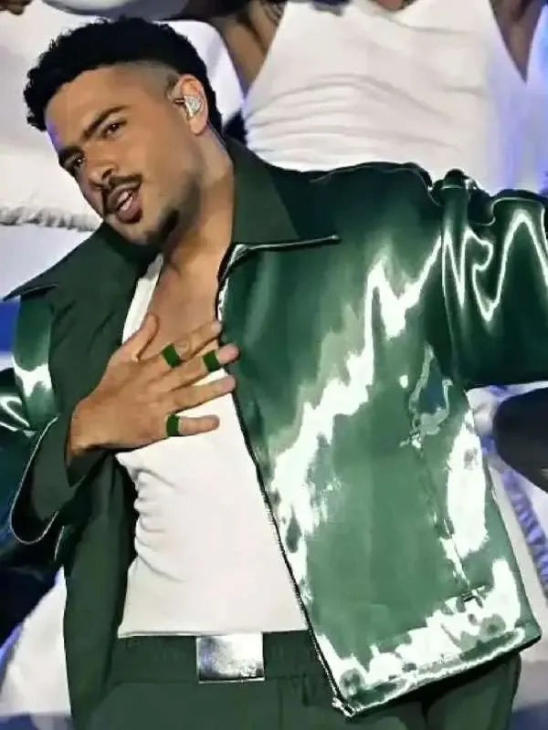 Half Time Show Pedro Sampaio green jacket
