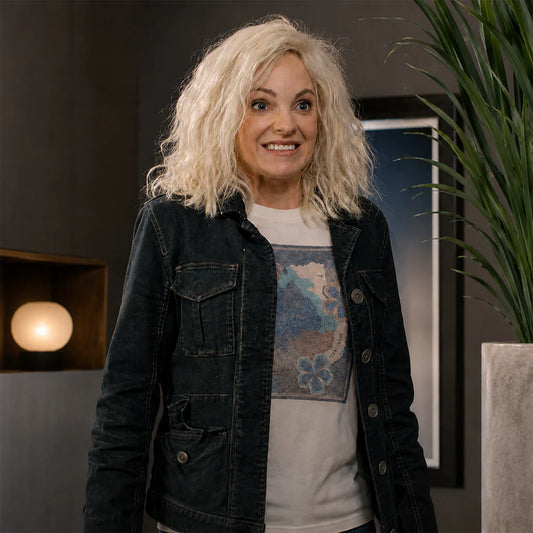 Scary Movie 2026 Anna Faris Black Jacket